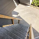 10 Min Walk From Center